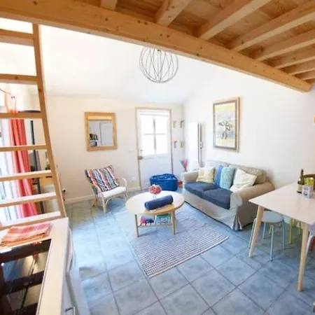 Guest house Le Chasse Spleen - House In Omaha Beach *